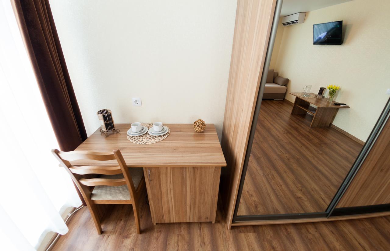 Hotel Oktyabrskaya Gomel Exterior photo