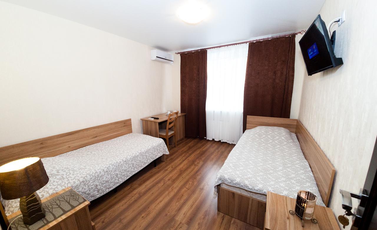 Hotel Oktyabrskaya Gomel Exterior photo